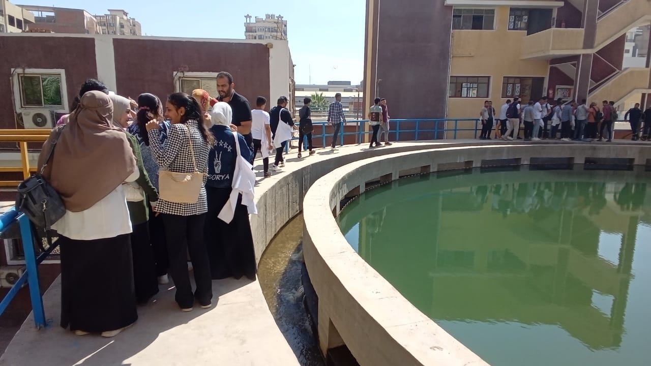 جانب من الزيارة