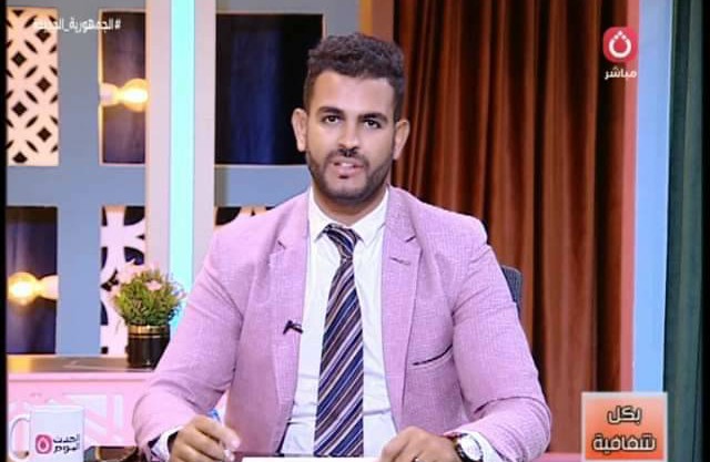 الإعلامي السيد عبدالعزيز
