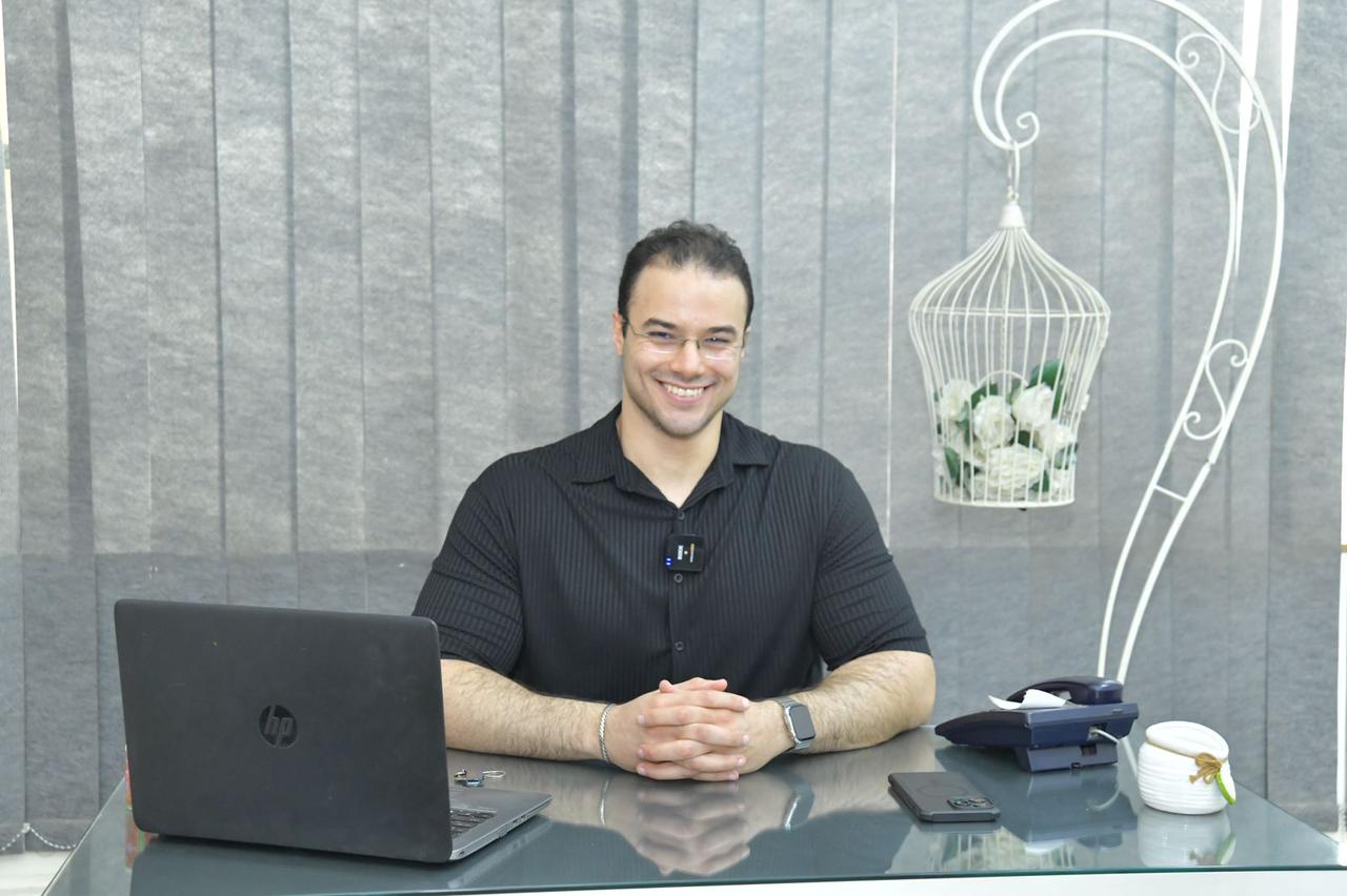 الدكتور عمرو المليجى أخصائى الجراحة العامة وتنسيق القوام 