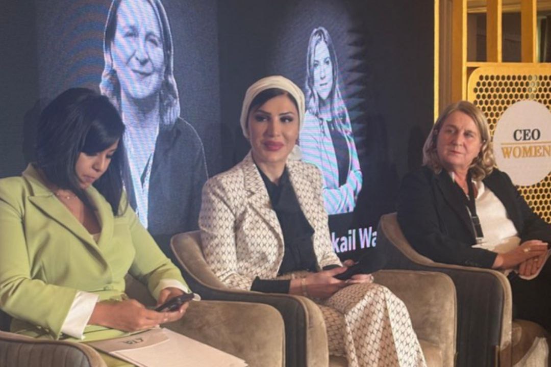 بثينة الأنصاري.. صانعة التغيير وقائدة تمكين المرأة في العالم العربي
