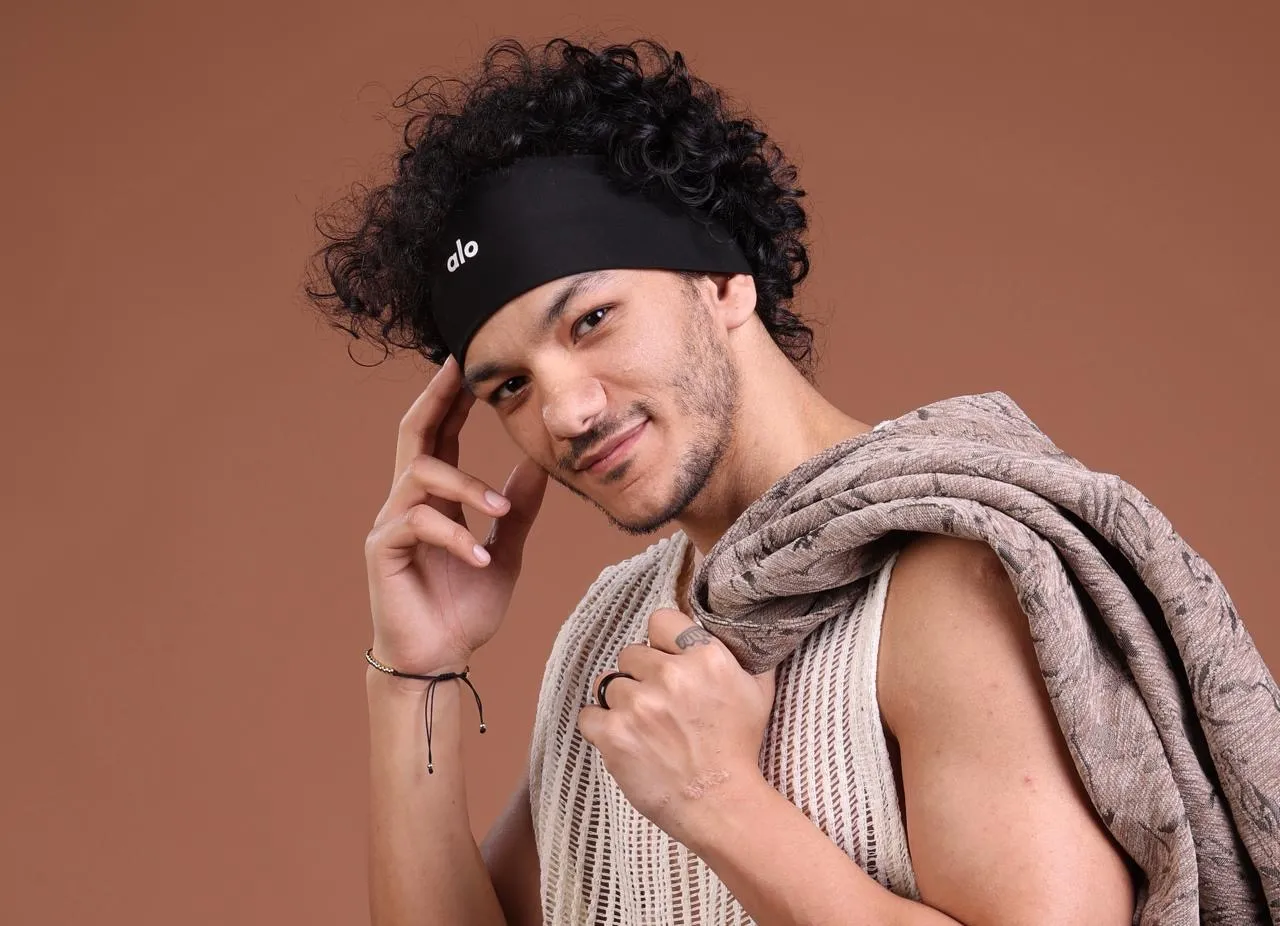 حودة بندق يمهد لألبومه الجديد بأغنية 