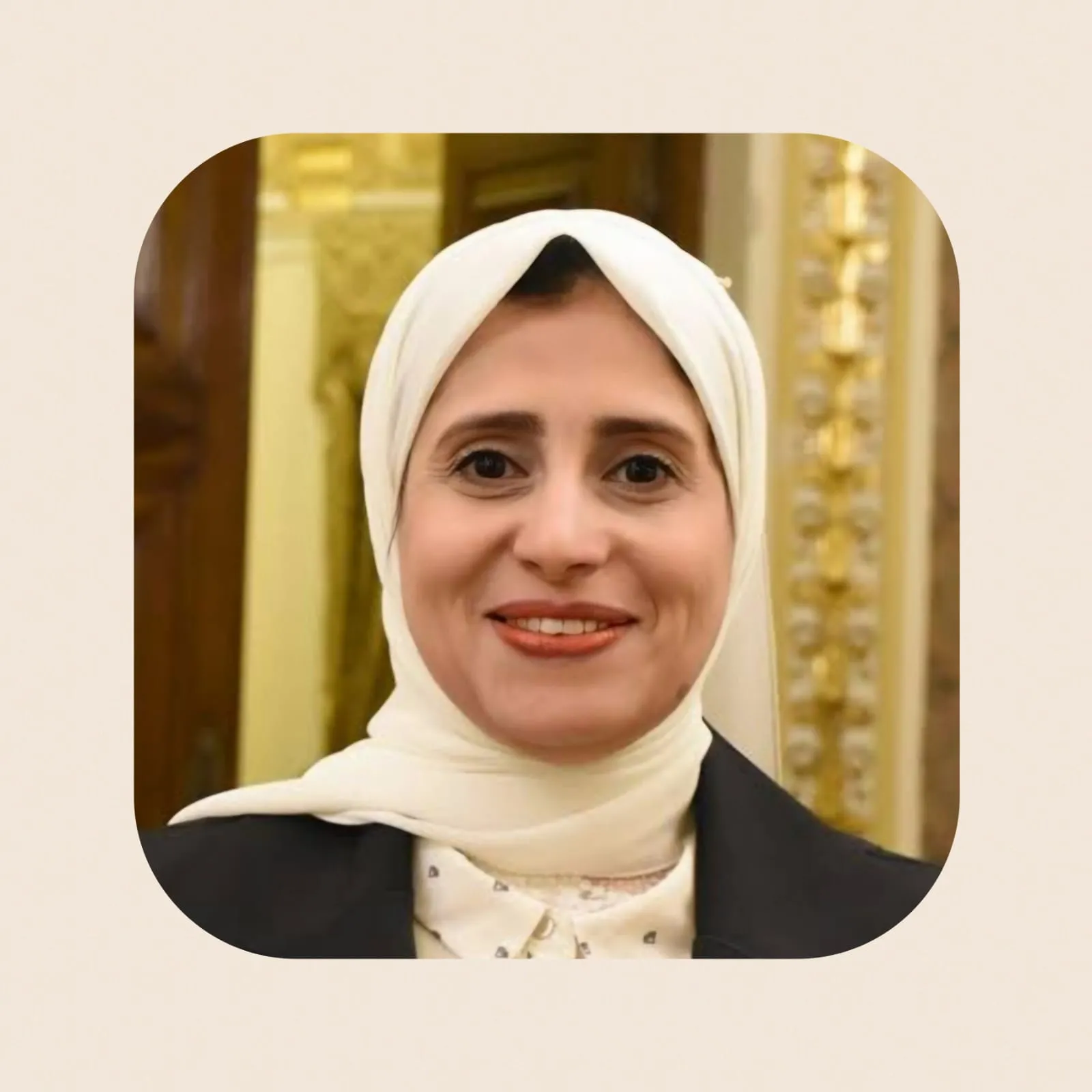 جامعة القاهرة تزف التهاني للدكتورة إيمان هريدي والدكتورة لبنى فريد على ثقة القيادة السياسية بتعيينهما عميدتين لكليتي الدراسات العليا للتربية والتجارة.