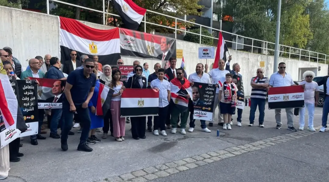"المرأة المصرية في النمسا ترفع راية الوطن وتدعم القرار السياسي"