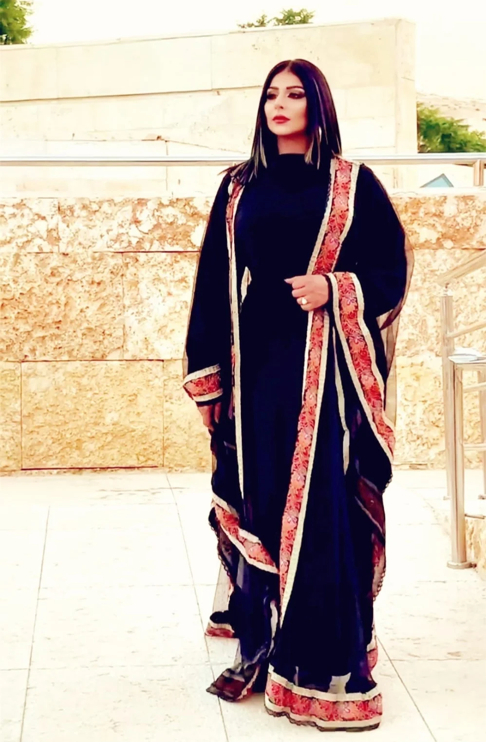 صورة 2 - مسيرة الفنانة والإعلامية هاجر شاهين من المنصات إلى العالمية