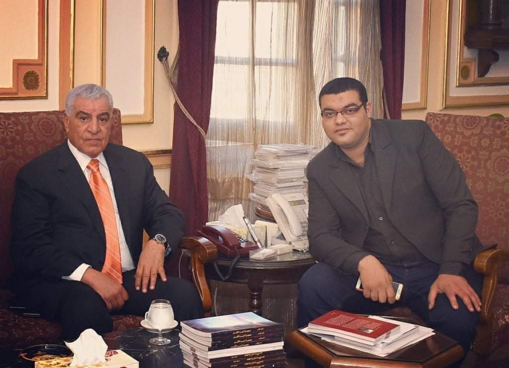 خبير الآثار علي أبودشيش يهنئ الدكتور  زاهي حواس بعيد ميلاده