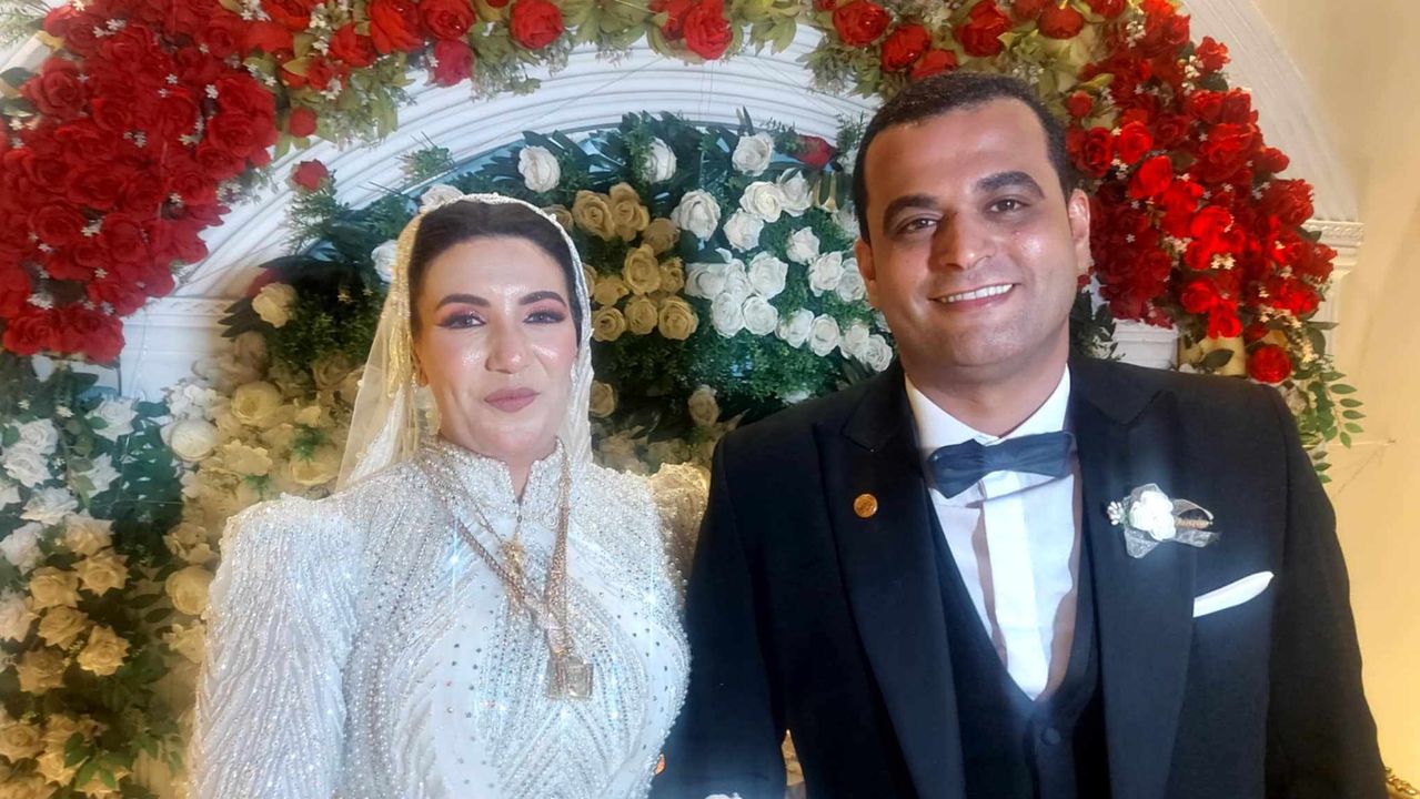 العروسين