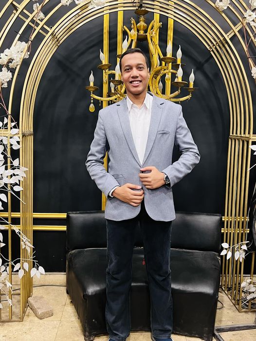 أحمد ابودهب يهنئ محمد أشرف لنجاحه بالثانوية العامة