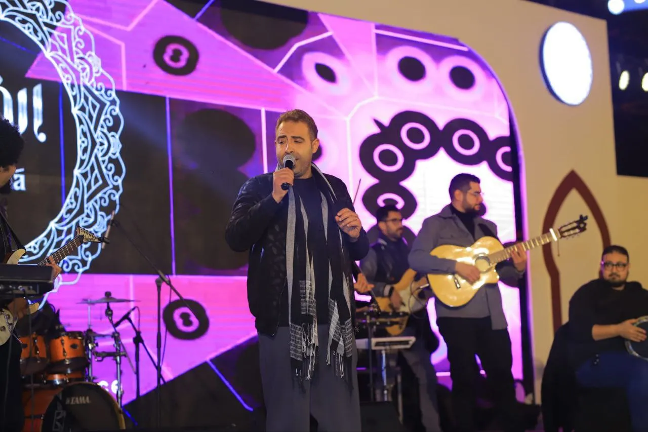 محمد عدوية يحيي ليلة رمضانية مميزة في خيمة "الخيمة" بأغانيه وروائع والده