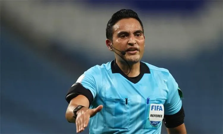 طاقم حكام هندوراسى لمباراة الزمالك وسيراميكا  وبسيونى للبنك الأهلي وبيراميدز 