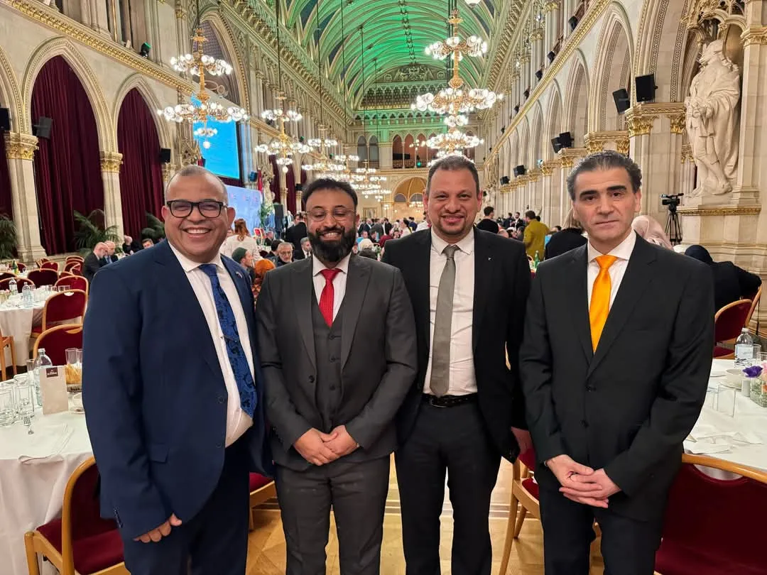 حاكم فيينا يقيم مأدبة إفطار للجاليات الإسلامية بمبني البلدية المركزي بفيينا