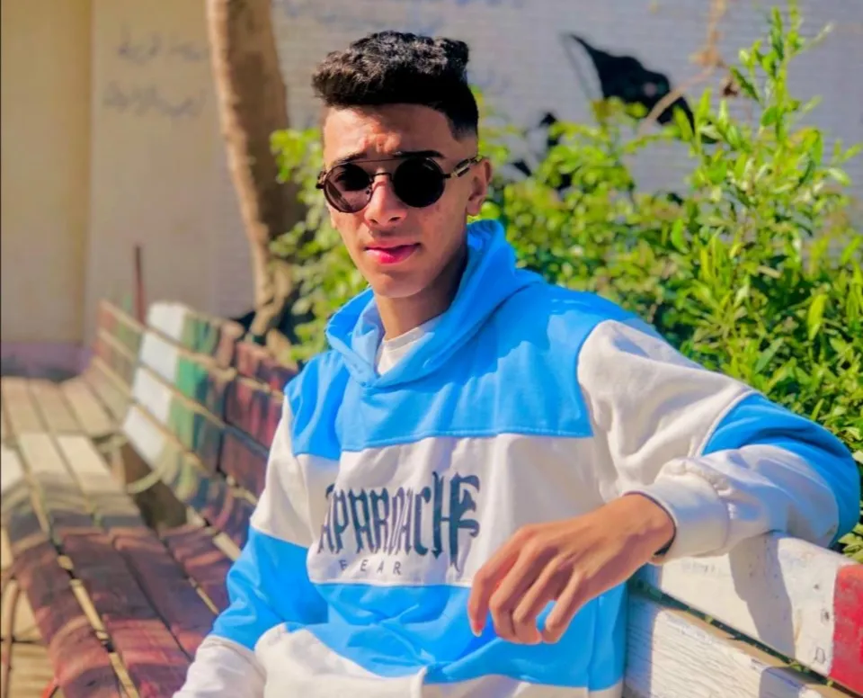 أحمد صلاح سكر 