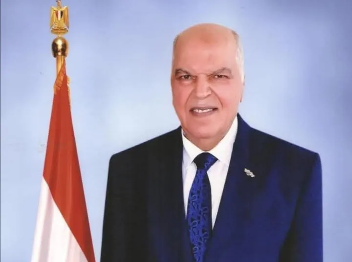 خلف الزناتى نقيب المعلمين ورئيس اتحاد المعلمين العرب 