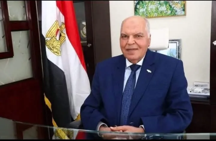 خلف الزناتى نقيب المعلمين ورئيس اتحاد المعلمين العرب 