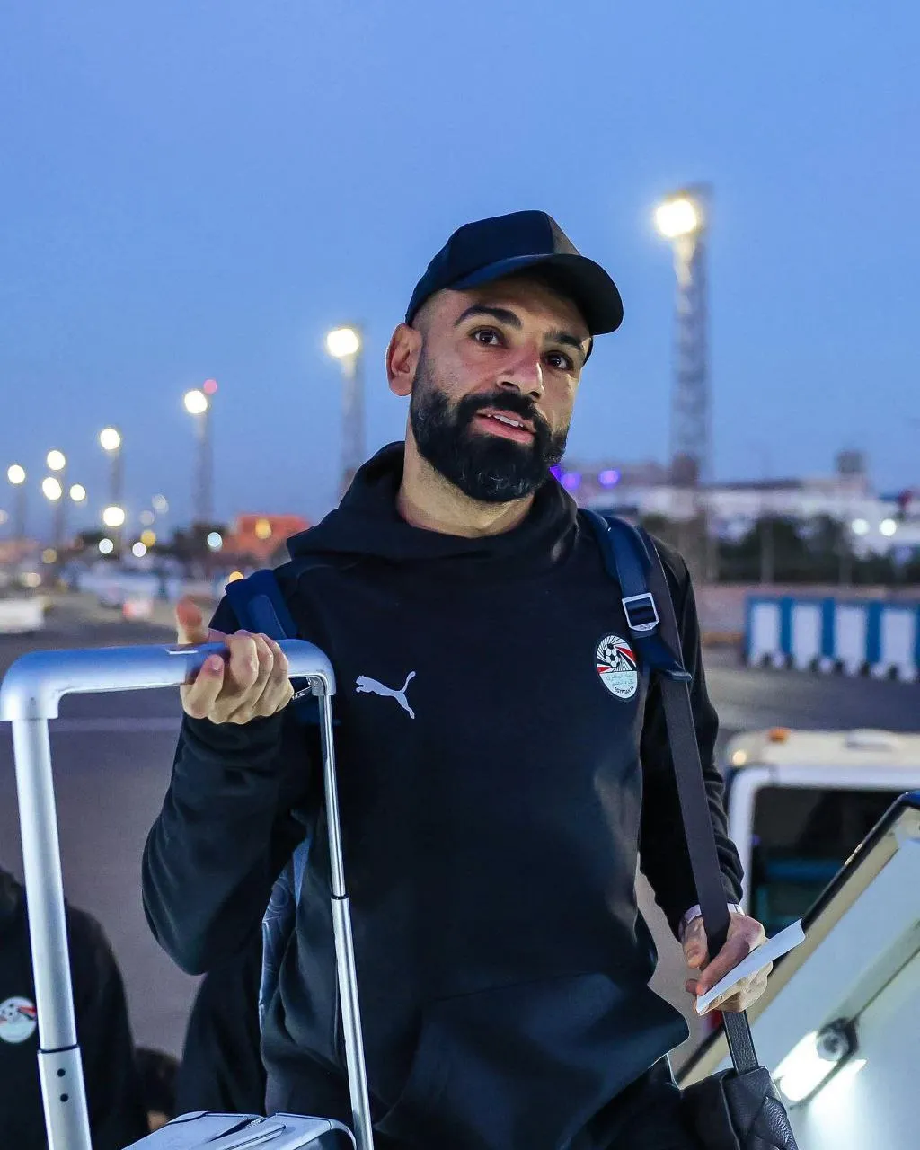 أحمد حسن بعد تخطي صلاح رقمه في كأس الأمم: لو دامت لغيرك ما وصلت إليك