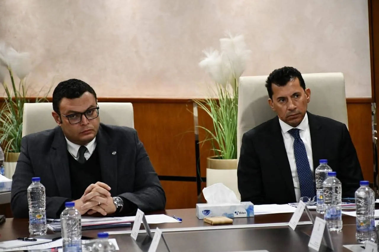وزيرا الرياضة والإسكان يلتقيان  اللجنة العليا لسلسلة نادي النادي بالعاصمة الإدارية
