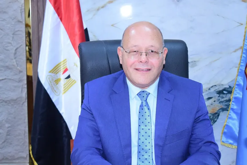 رئيس جامعة سوهاج يعلن موافقة وزارة التعليم العالي على إصدار اللائحة الداخلية لكلية التمريض بمرحلة الدراسات العليا بنظام الساعات المعتمدة
