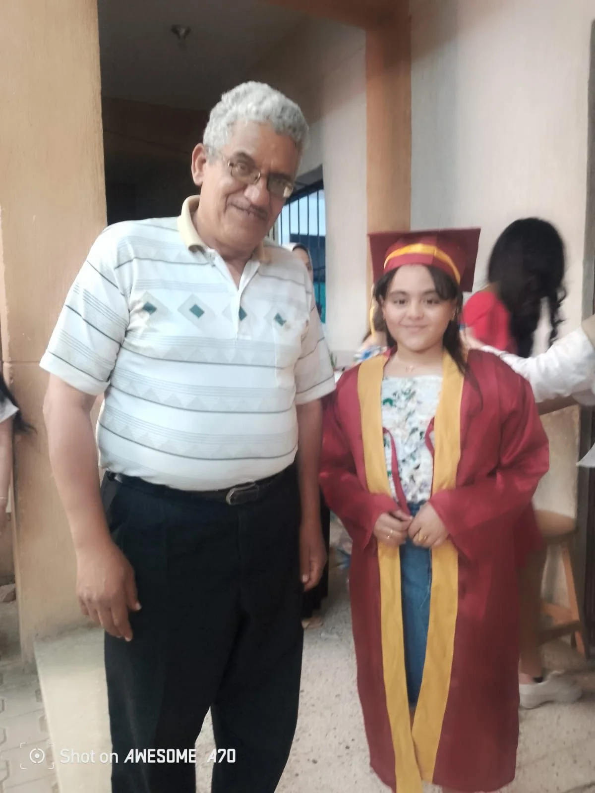 صورة 3 - الأقباط الكاثوليك بالمراغة تحتفي بخريجي الصف السادس وتختتم أنشطتها التربوية